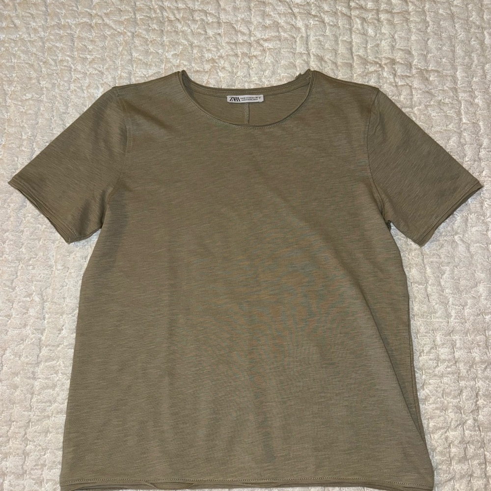 Zara Tee